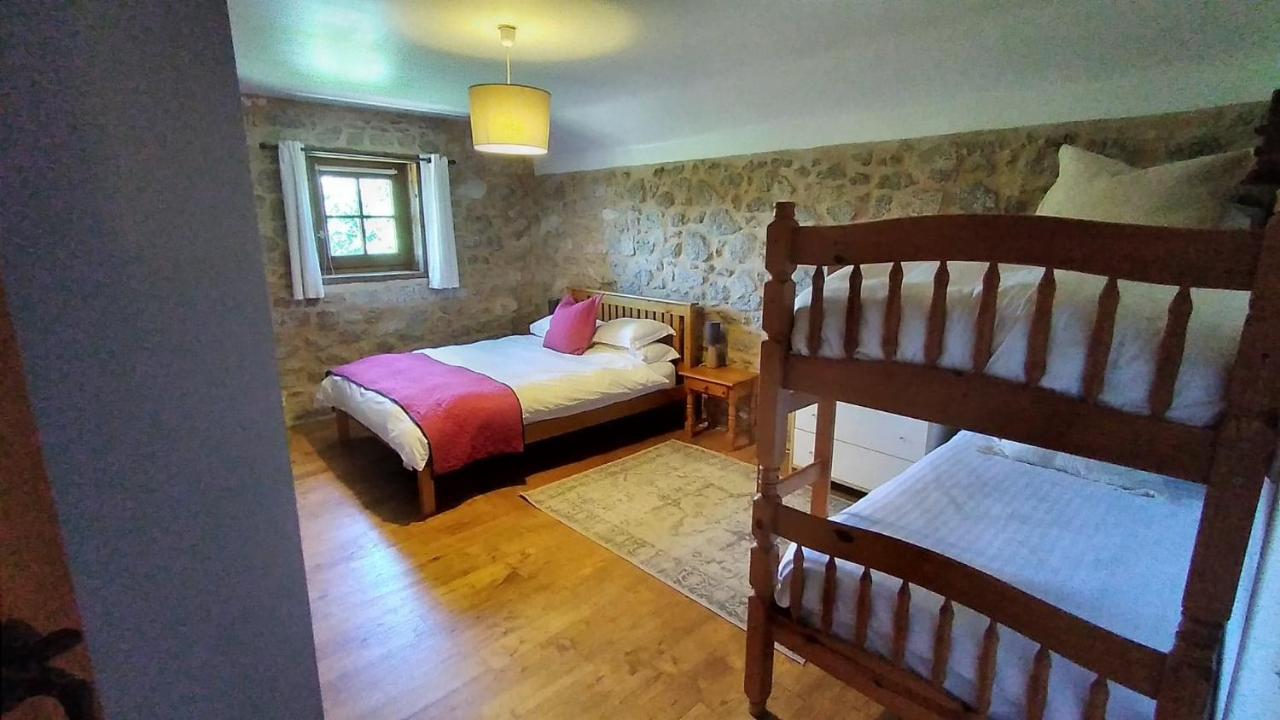 The Railway Cottage - Characterful And Comfortable Holiday Cottage Piegut-Pluviers Ngoại thất bức ảnh